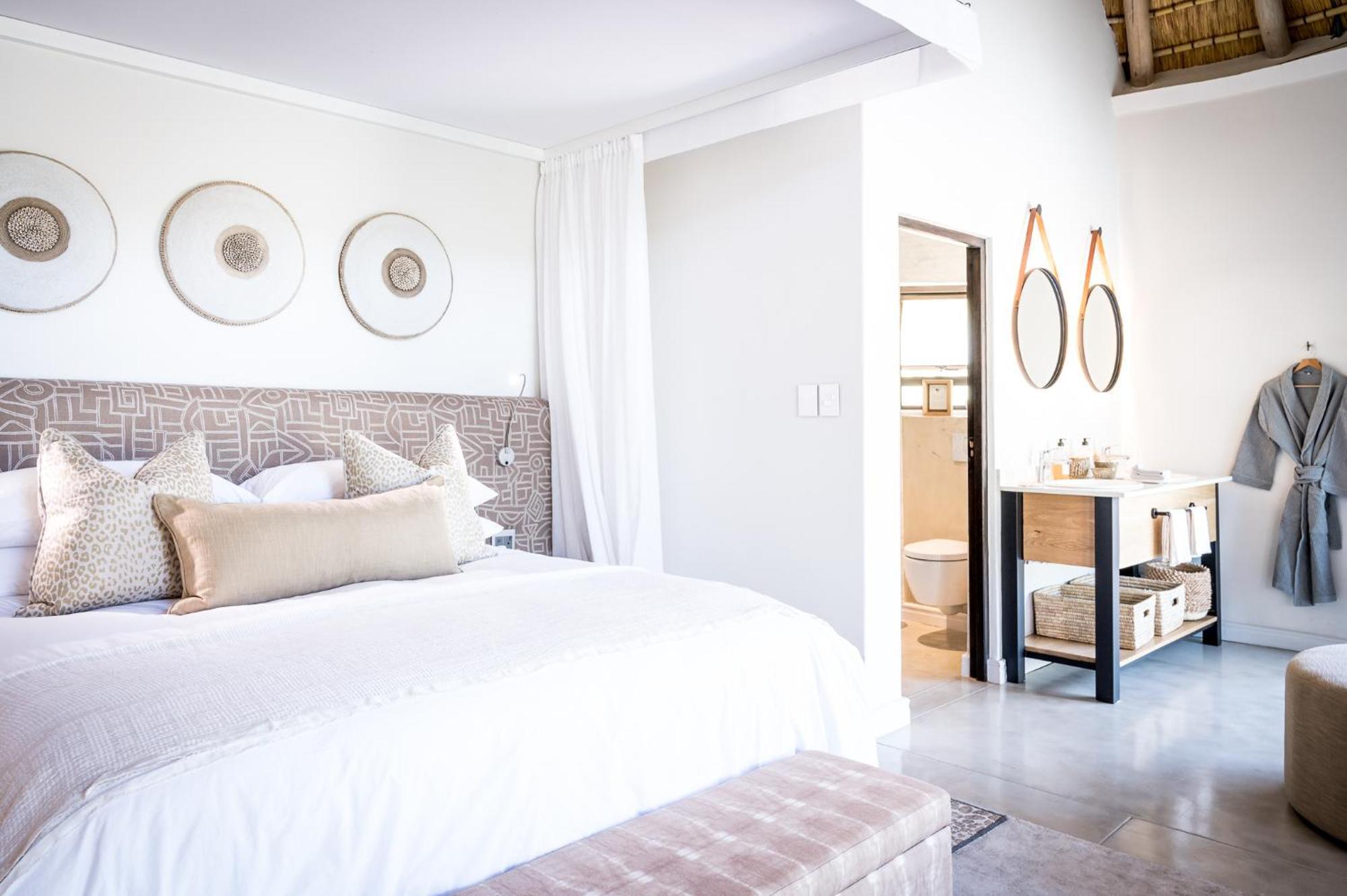 Serondella Safari Lodge Thornybush Game Reserve Room photo