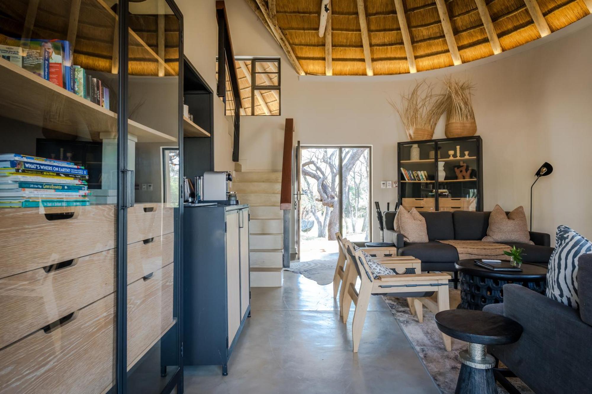 Serondella Safari Lodge Thornybush Game Reserve Room photo