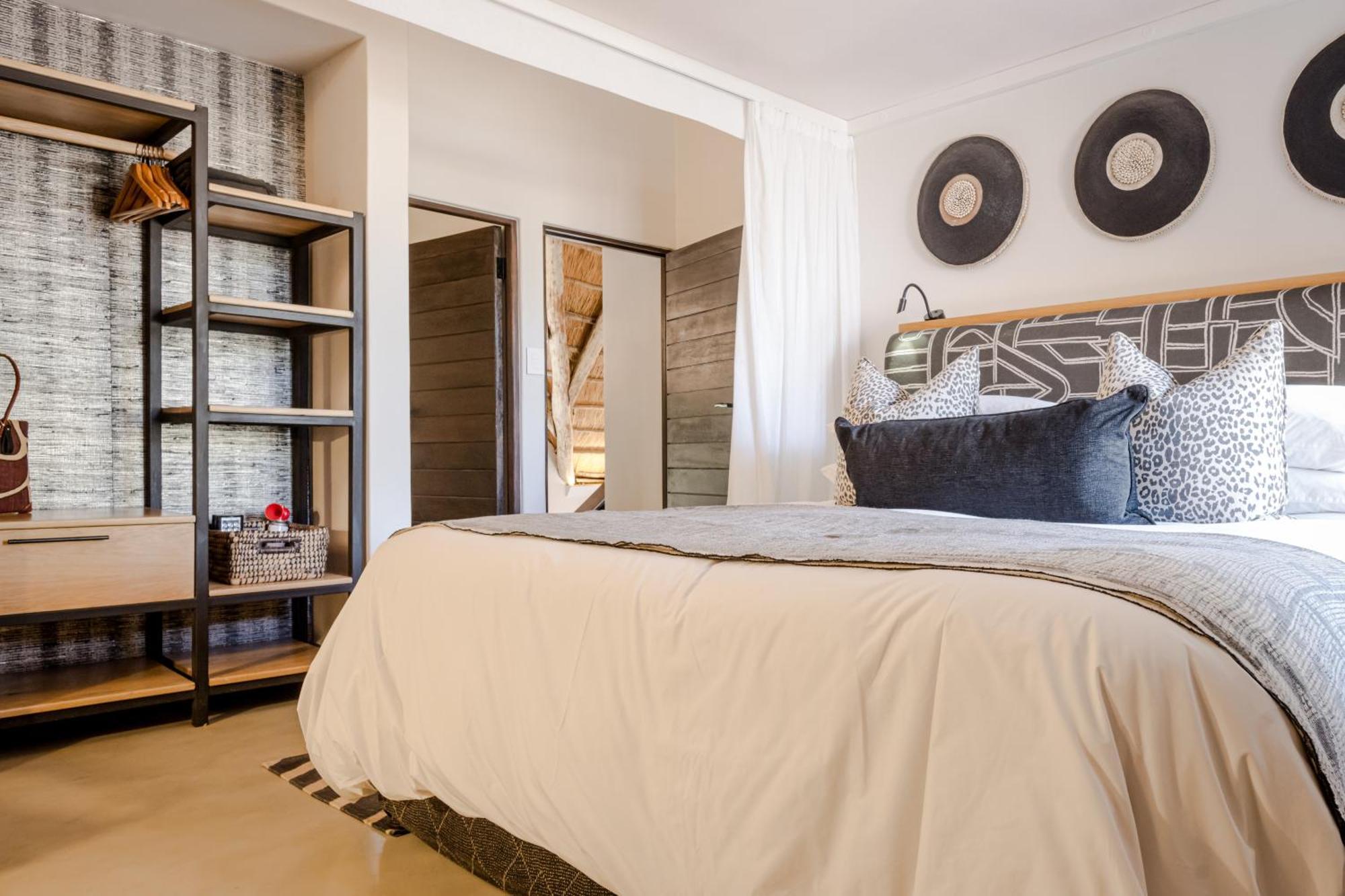 Serondella Safari Lodge Thornybush Game Reserve Room photo